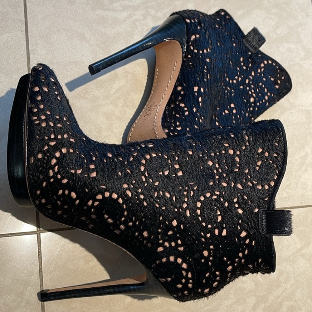 New! Alice + Olivia Ankle Boots – Size 37 (US 6.5)